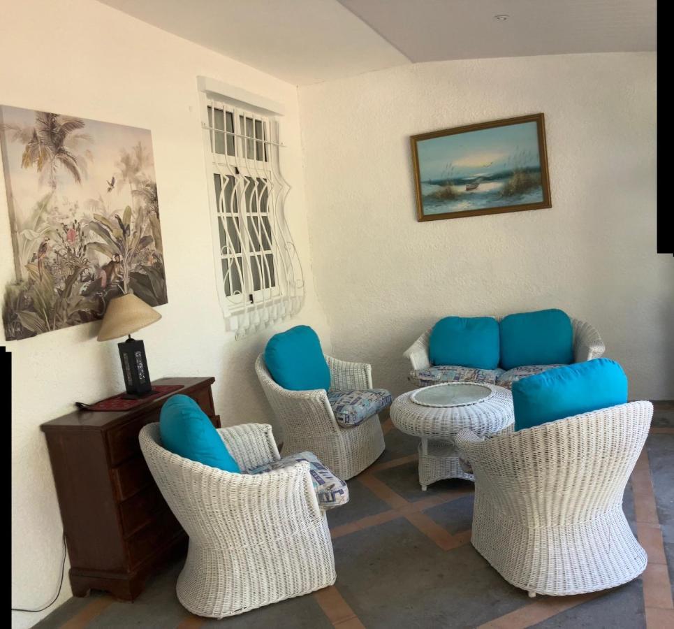 Fully Furnished Luxury Villa 3 Right On A Blue Ocean Belle Mare Extérieur photo