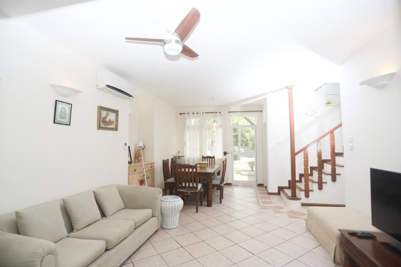 Fully Furnished Luxury Villa 3 Right On A Blue Ocean Belle Mare Extérieur photo