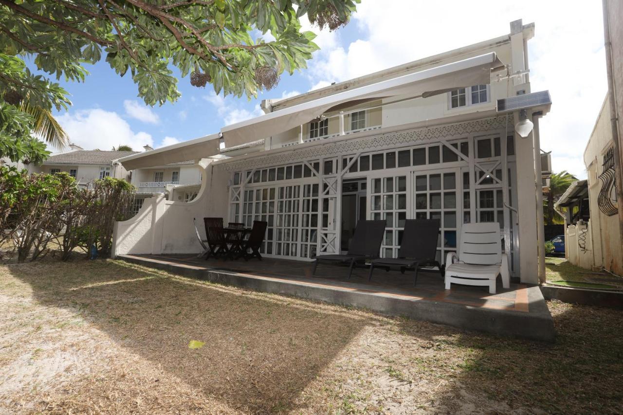 Fully Furnished Luxury Villa 3 Right On A Blue Ocean Belle Mare Extérieur photo